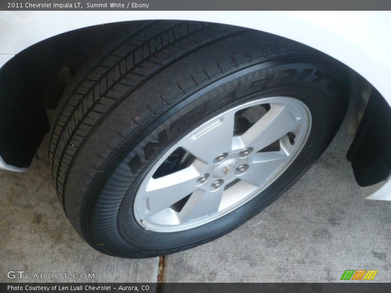 Summit White / Ebony 2011 Chevrolet Impala LT