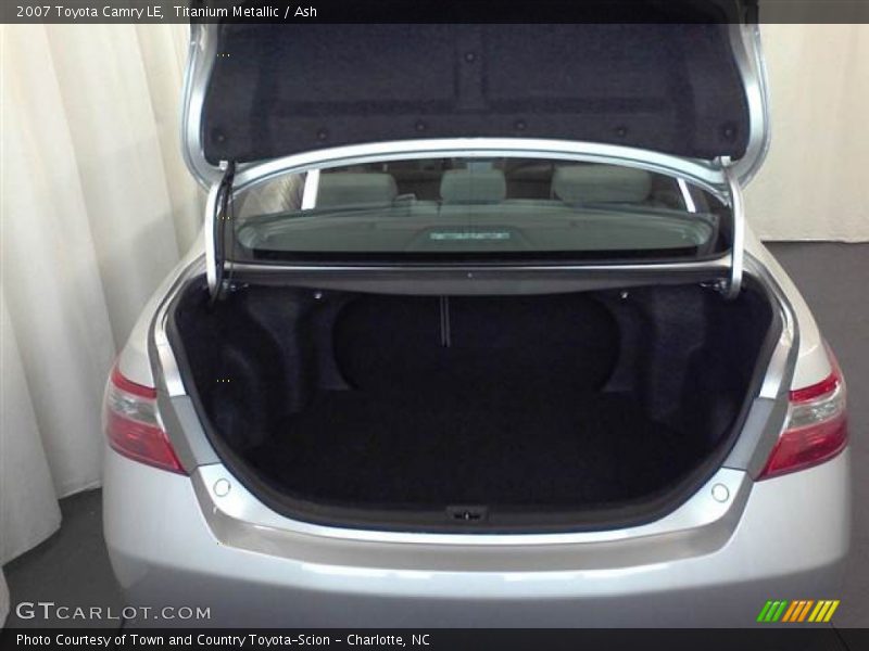 Titanium Metallic / Ash 2007 Toyota Camry LE