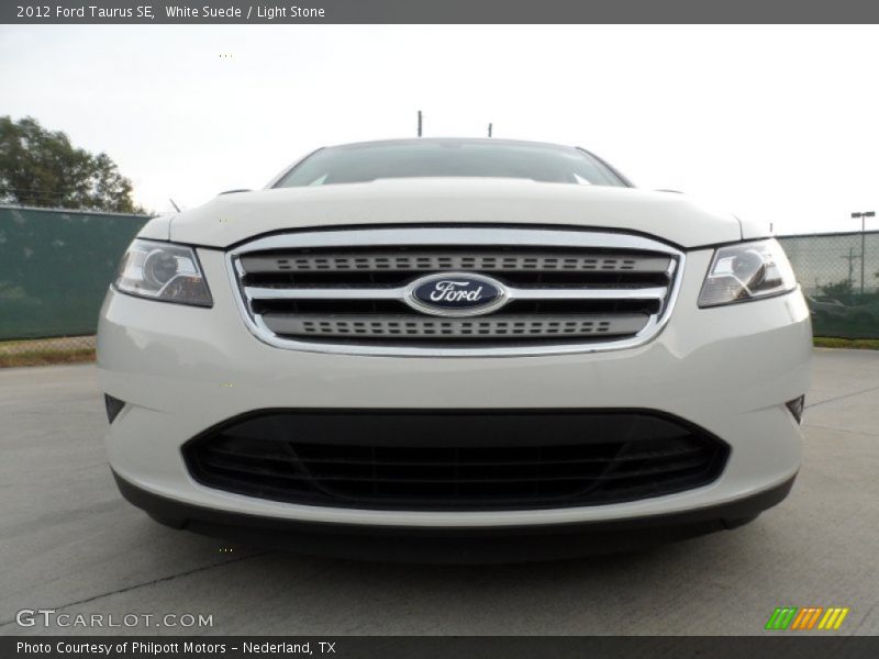  2012 Taurus SE White Suede
