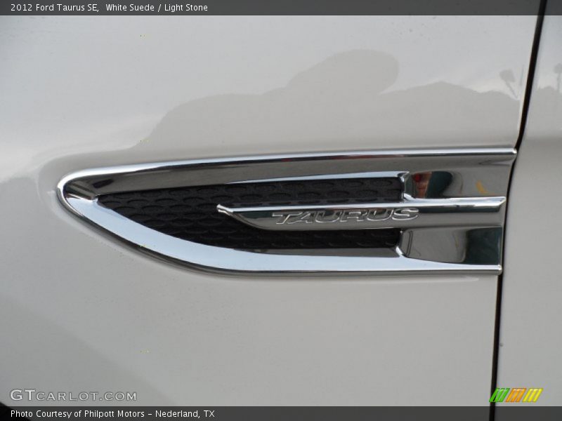 2012 Taurus SE Logo