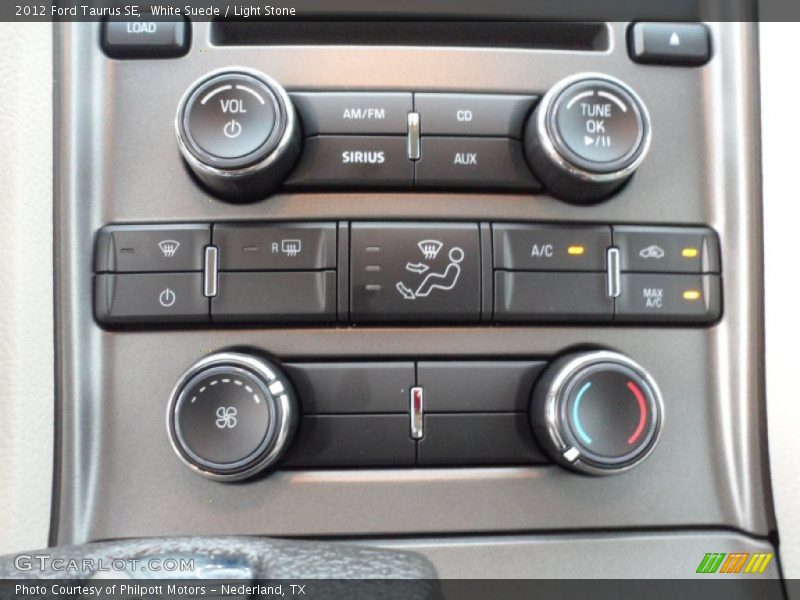 Controls of 2012 Taurus SE