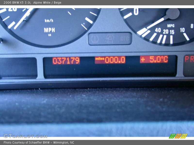 Alpine White / Beige 2006 BMW X5 3.0i