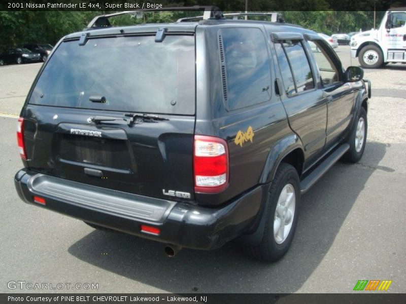 Super Black / Beige 2001 Nissan Pathfinder LE 4x4