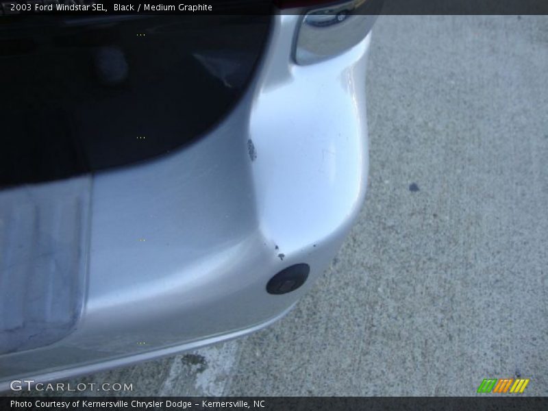 Black / Medium Graphite 2003 Ford Windstar SEL