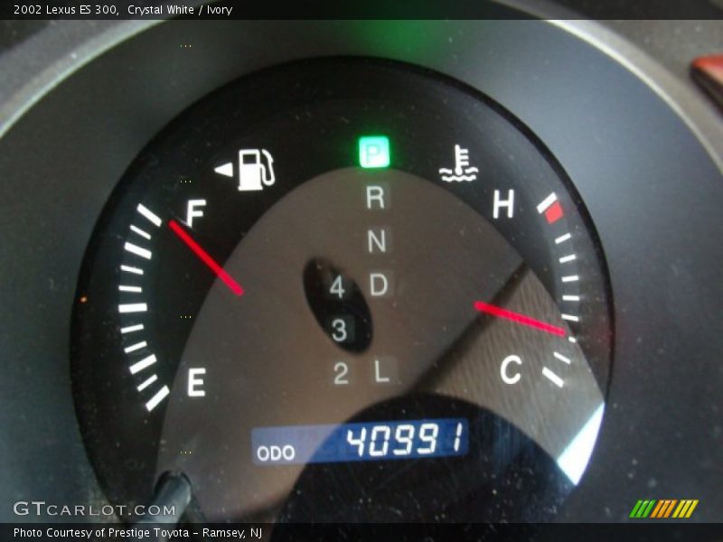 Crystal White / Ivory 2002 Lexus ES 300