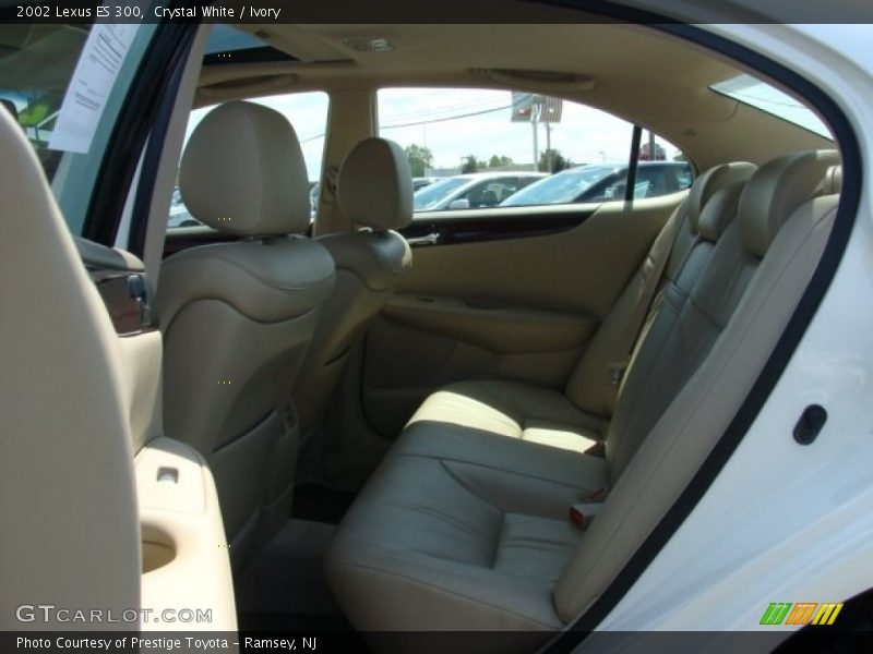 Crystal White / Ivory 2002 Lexus ES 300