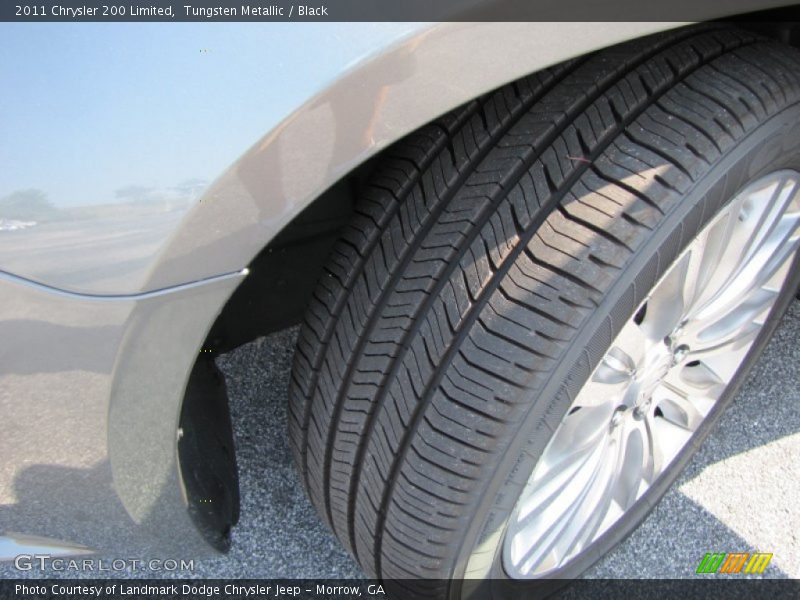 Tungsten Metallic / Black 2011 Chrysler 200 Limited