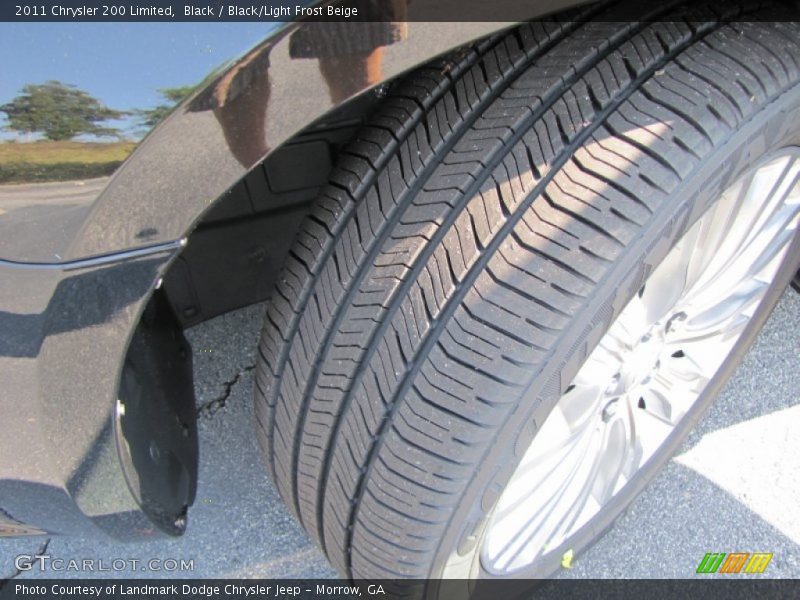 Black / Black/Light Frost Beige 2011 Chrysler 200 Limited