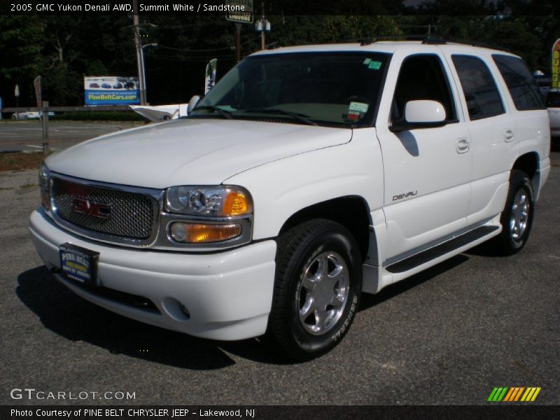 Summit White / Sandstone 2005 GMC Yukon Denali AWD