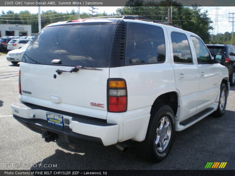 Summit White / Sandstone 2005 GMC Yukon Denali AWD