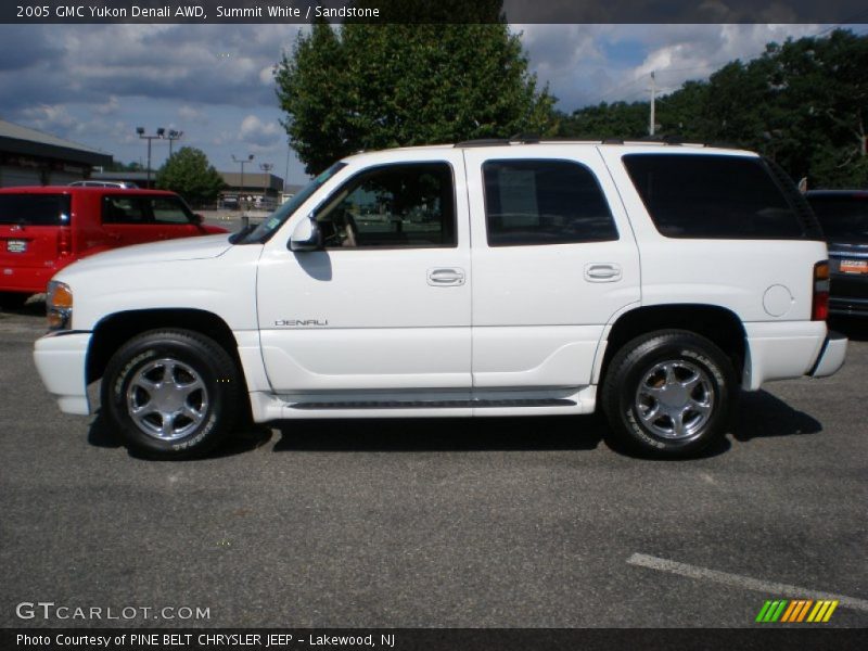 Summit White / Sandstone 2005 GMC Yukon Denali AWD