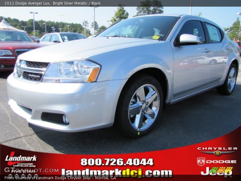 Bright Silver Metallic / Black 2011 Dodge Avenger Lux