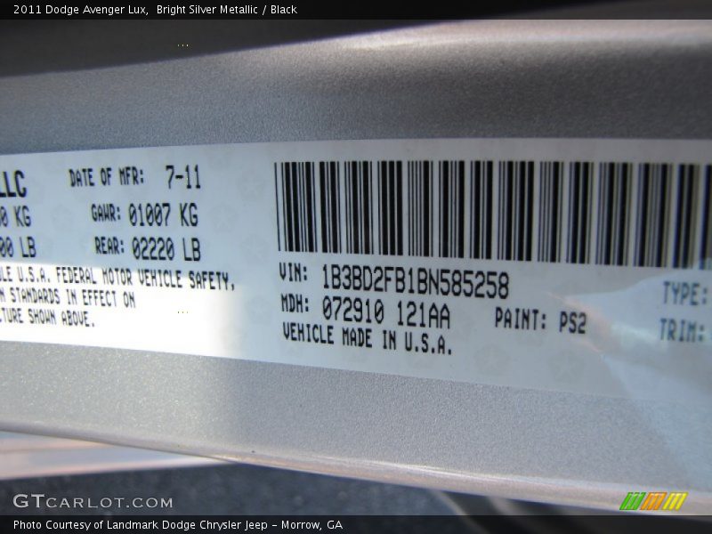 Bright Silver Metallic / Black 2011 Dodge Avenger Lux
