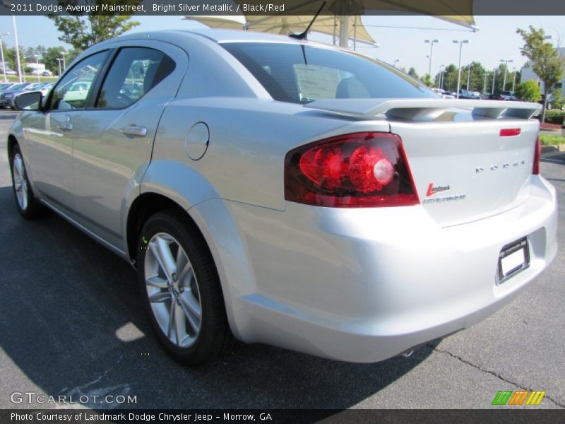 Bright Silver Metallic / Black/Red 2011 Dodge Avenger Mainstreet
