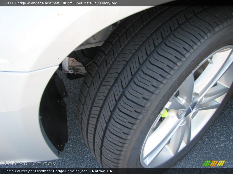 Bright Silver Metallic / Black/Red 2011 Dodge Avenger Mainstreet