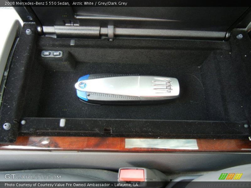 Arctic White / Grey/Dark Grey 2008 Mercedes-Benz S 550 Sedan