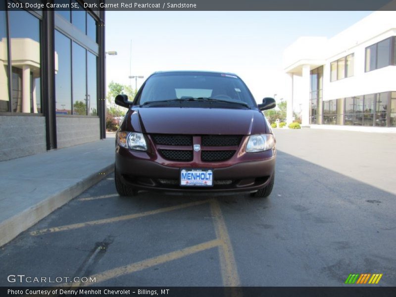 Dark Garnet Red Pearlcoat / Sandstone 2001 Dodge Caravan SE