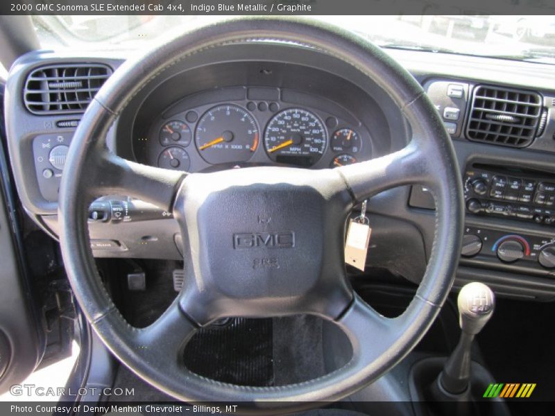  2000 Sonoma SLE Extended Cab 4x4 Steering Wheel