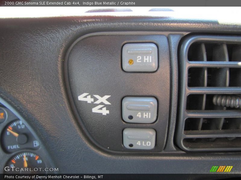 Controls of 2000 Sonoma SLE Extended Cab 4x4