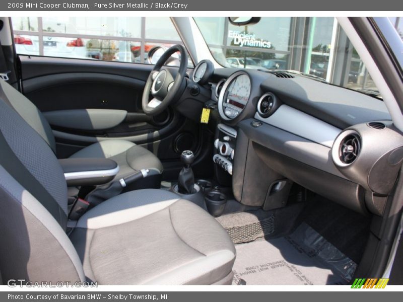 Pure Silver Metallic / Black/Grey 2009 Mini Cooper Clubman