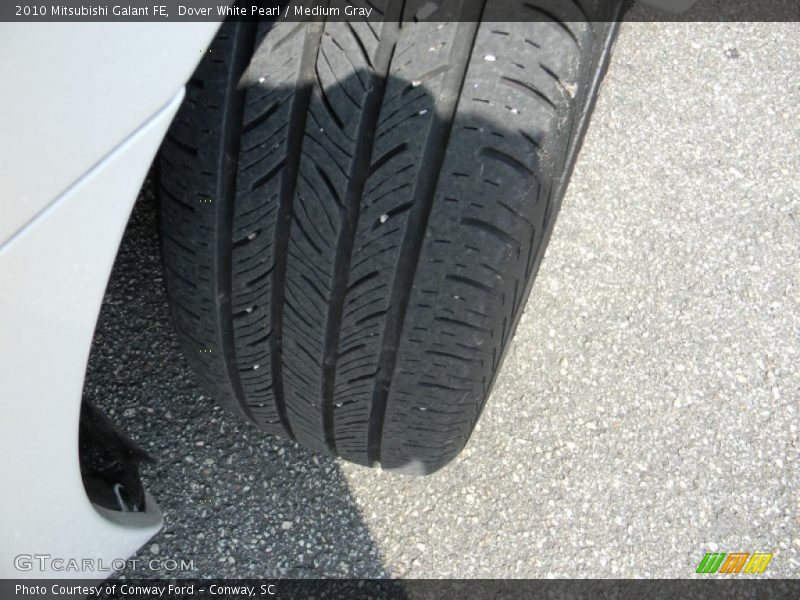Dover White Pearl / Medium Gray 2010 Mitsubishi Galant FE