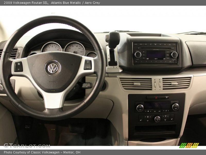 Atlantis Blue Metallic / Aero Grey 2009 Volkswagen Routan SEL