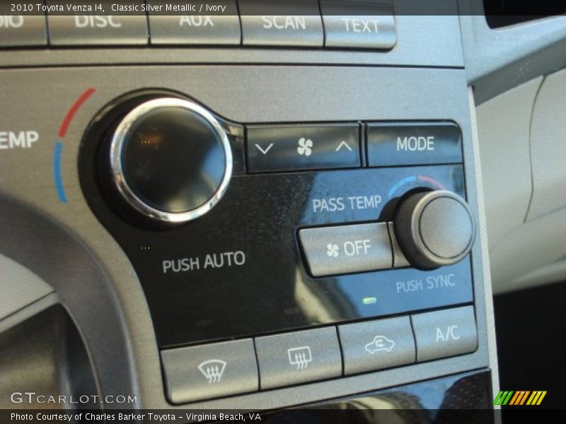Classic Silver Metallic / Ivory 2010 Toyota Venza I4