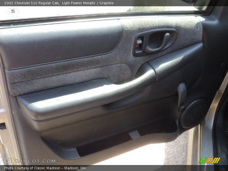 Light Pewter Metallic / Graphite 2002 Chevrolet S10 Regular Cab