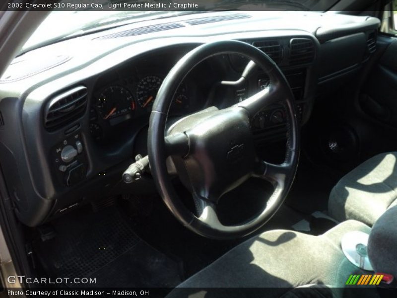 Light Pewter Metallic / Graphite 2002 Chevrolet S10 Regular Cab