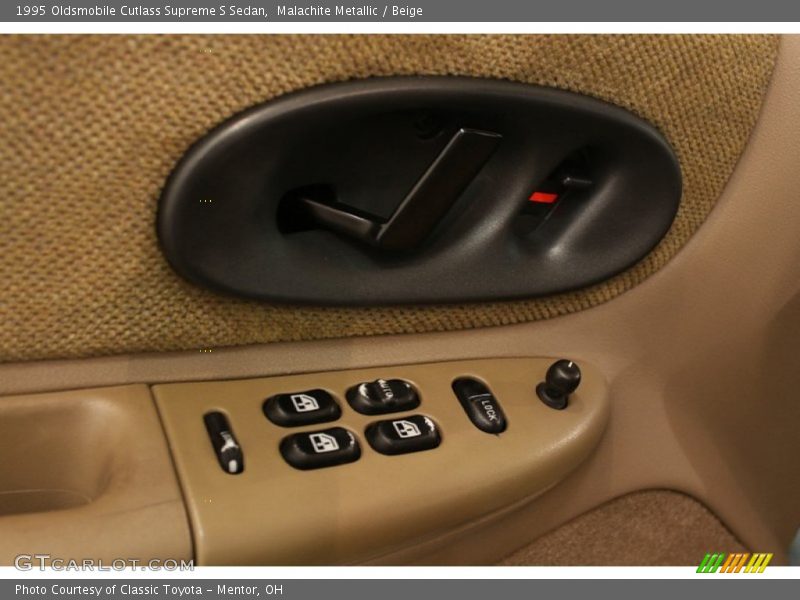 Controls of 1995 Cutlass Supreme S Sedan