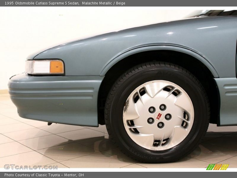  1995 Cutlass Supreme S Sedan Wheel