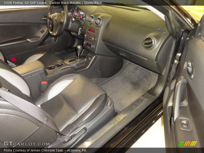 Dashboard of 2008 G6 GXP Coupe