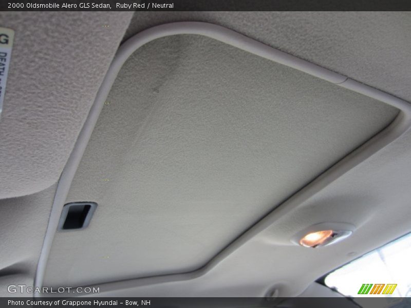 Sunroof of 2000 Alero GLS Sedan