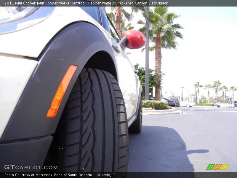 Pepper White / Checkered Carbon Black/Black 2011 Mini Cooper John Cooper Works Hardtop