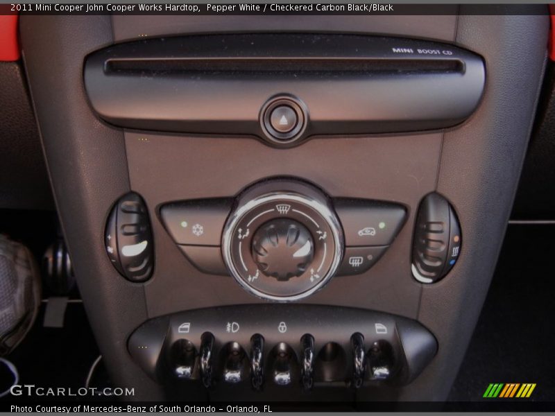 Controls of 2011 Cooper John Cooper Works Hardtop