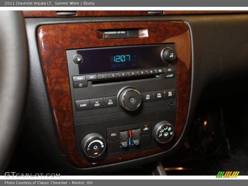Summit White / Ebony 2011 Chevrolet Impala LT