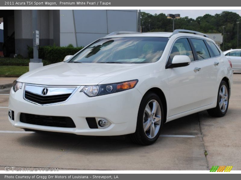 Front 3/4 View of 2011 TSX Sport Wagon