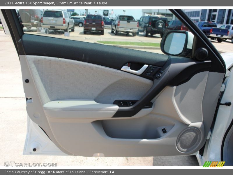 Door Panel of 2011 TSX Sport Wagon