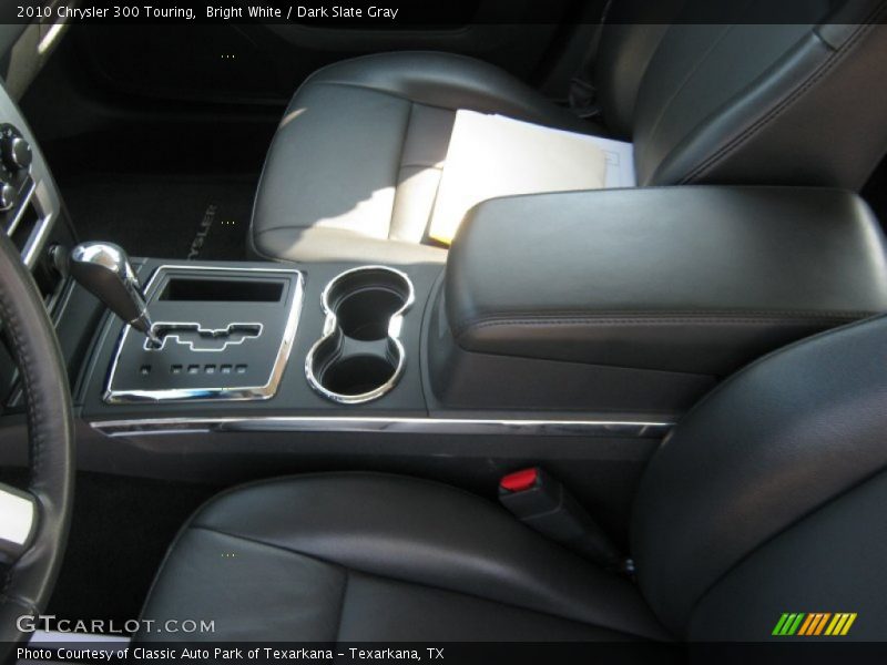 Bright White / Dark Slate Gray 2010 Chrysler 300 Touring