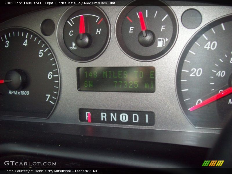 Light Tundra Metallic / Medium/Dark Flint 2005 Ford Taurus SEL