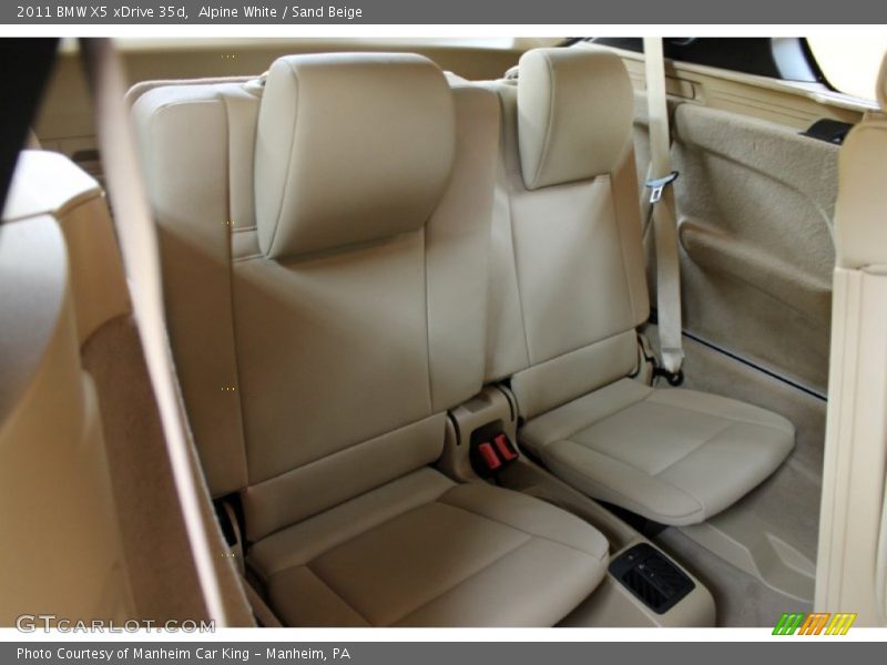 Alpine White / Sand Beige 2011 BMW X5 xDrive 35d