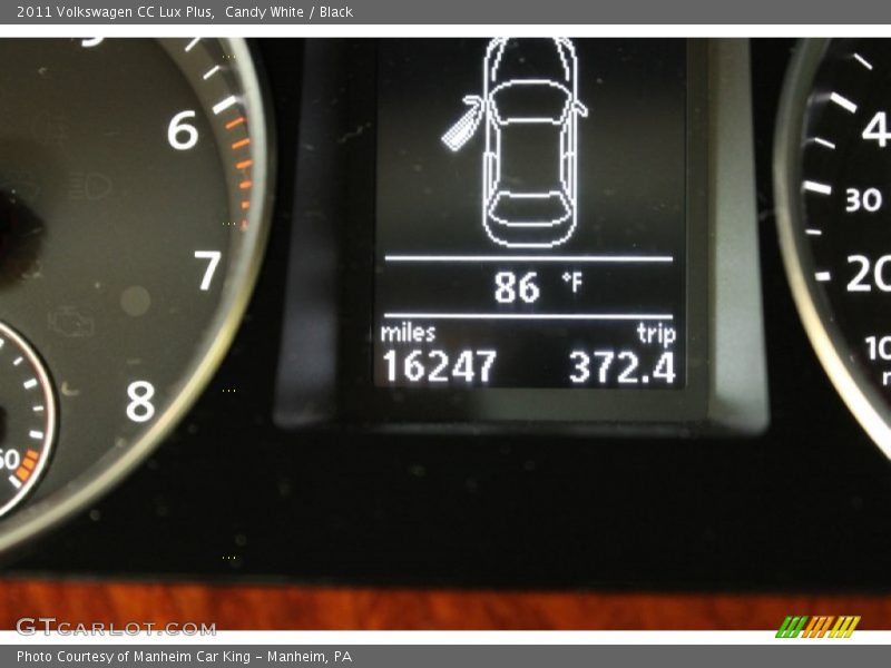 Candy White / Black 2011 Volkswagen CC Lux Plus