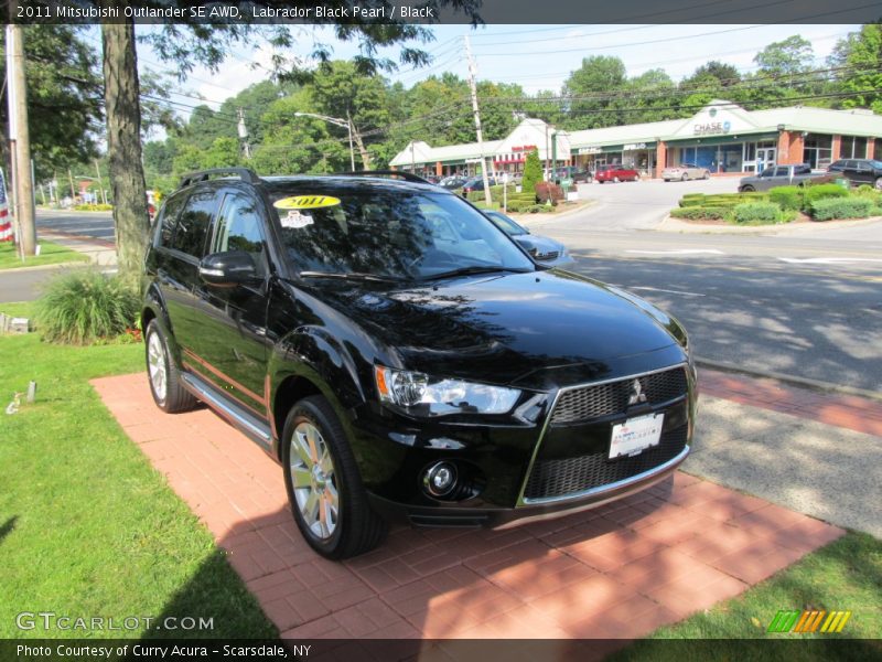 Labrador Black Pearl / Black 2011 Mitsubishi Outlander SE AWD