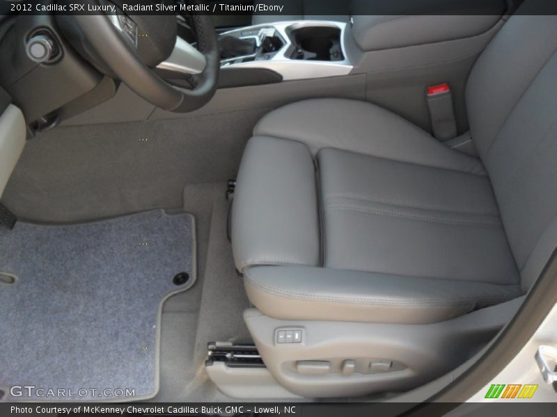 Radiant Silver Metallic / Titanium/Ebony 2012 Cadillac SRX Luxury