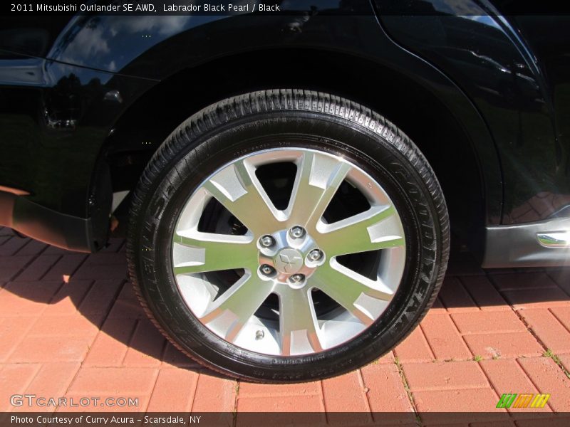  2011 Outlander SE AWD Wheel