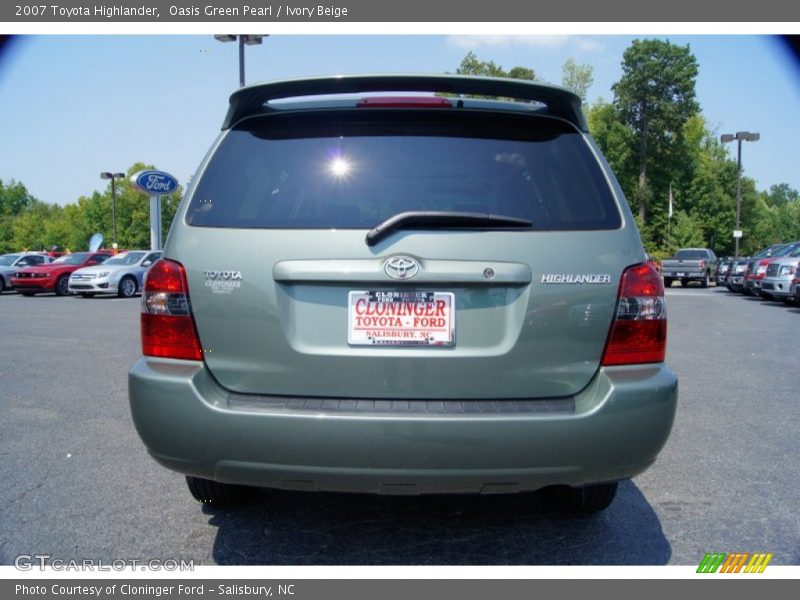 Oasis Green Pearl / Ivory Beige 2007 Toyota Highlander