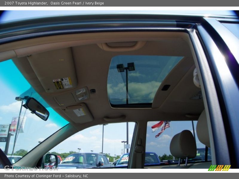 Oasis Green Pearl / Ivory Beige 2007 Toyota Highlander