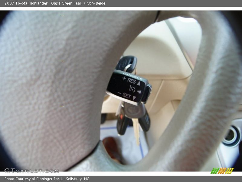 Oasis Green Pearl / Ivory Beige 2007 Toyota Highlander