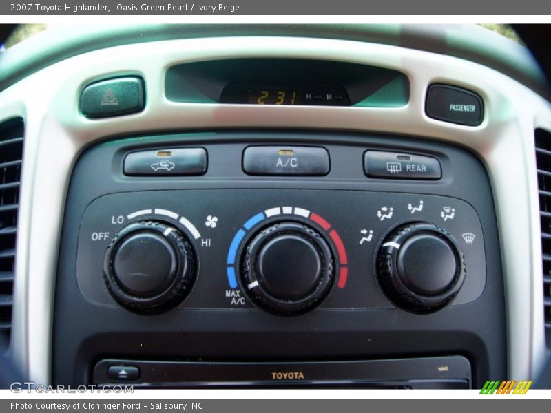 Oasis Green Pearl / Ivory Beige 2007 Toyota Highlander