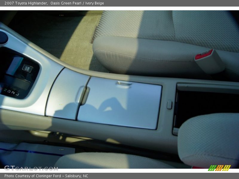 Oasis Green Pearl / Ivory Beige 2007 Toyota Highlander